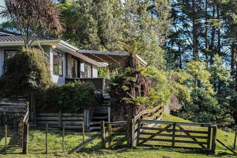 Photo of property in 168 Te Hapua Road, Te Horo, Otaki, 5581