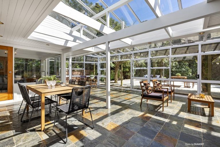 Photo of property in 54 Homewood Crescent, Karori, Wellington, 6012