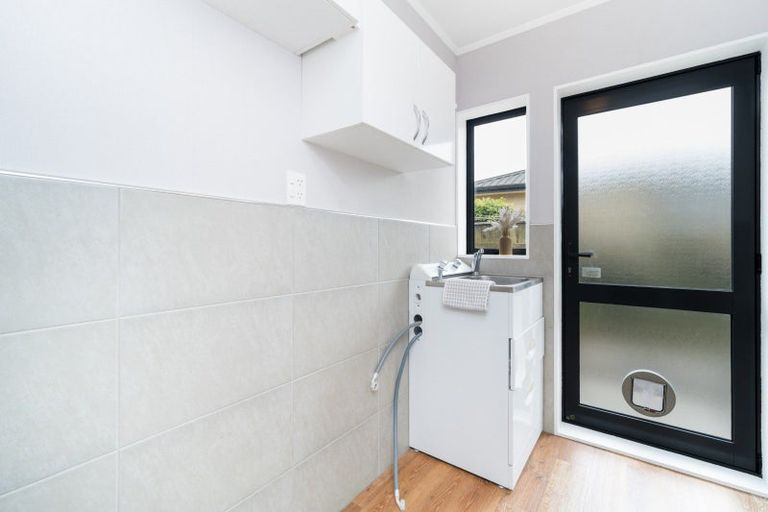 Photo of property in 71 Rhodes Drive, Kelvin Grove, Palmerston North, 4414