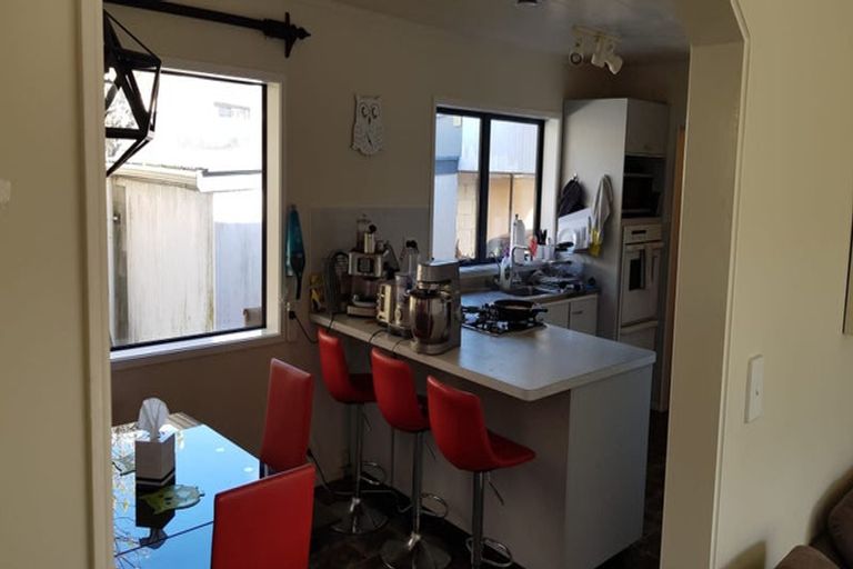 Photo of property in 8 Farnham Place, Bell Block, New Plymouth, 4312