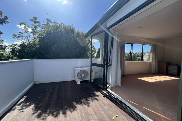 Photo of property in 2/5 Pelican Lane, Unsworth Heights, Auckland, 0632