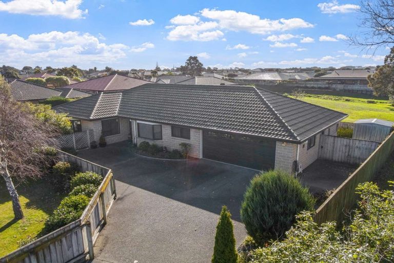Photo of property in 11 Terry Lane, Paraparaumu Beach, Paraparaumu, 5032