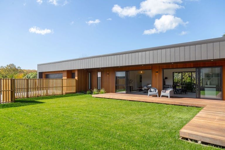 Photo of property in 13 Oates Place, Greytown, 5712