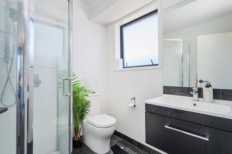 Photo of property in 10 Onerere Drive, Whitianga, 3510