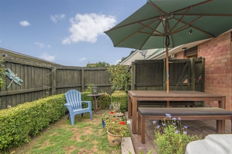 Photo of property in 9 Cherry Place, Casebrook, Christchurch, 8051