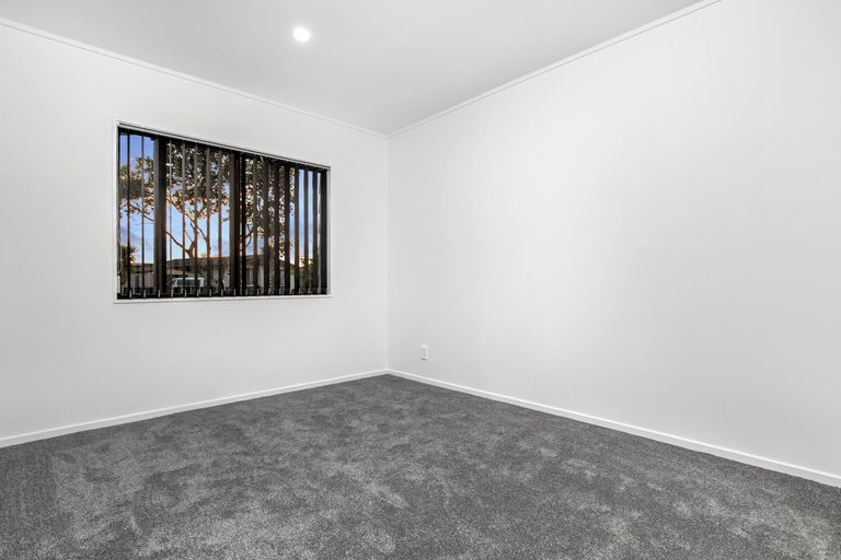 Photo of property in 1/8 Templeton Place, Clendon Park, Auckland, 2103