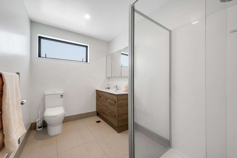 Photo of property in 13 Maureen Close, East Tamaki Heights, Auckland, 2016