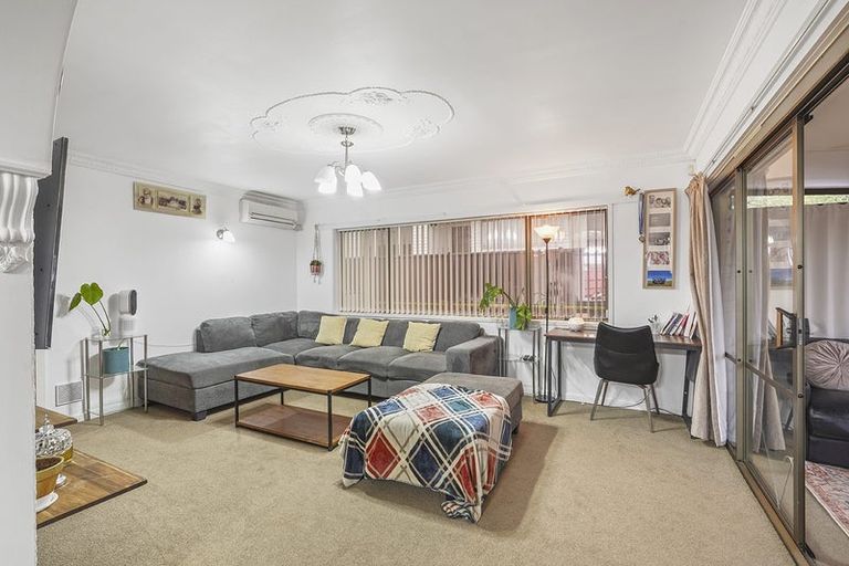 Photo of property in 1 Mahoe Street, Melville, Hamilton, 3206