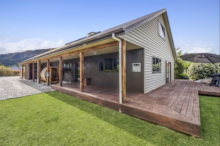 Photo of property in 7 Corner Peak Lane, Lake Hawea, 9382