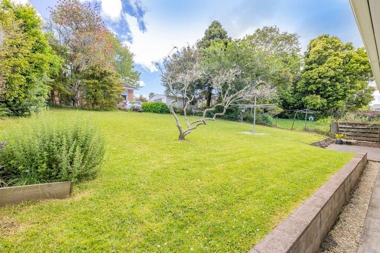 Photo of property in 37 Rosalind Road, Glenfield, Auckland, 0629