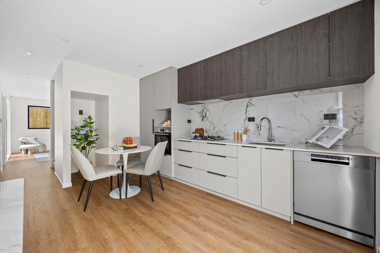 Photo of property in 4c Bettina Place, Manurewa, Auckland, 2102