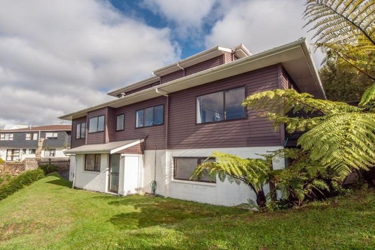 Photo of property in 7 Maywood Grove, Churton Park, Wellington, 6037