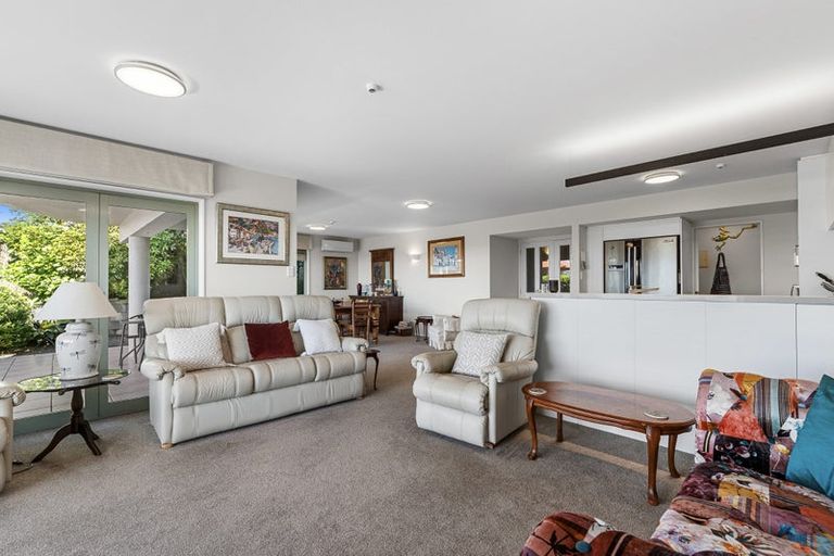 Photo of property in 2/8 Hinewa Road, Otumoetai, Tauranga, 3110