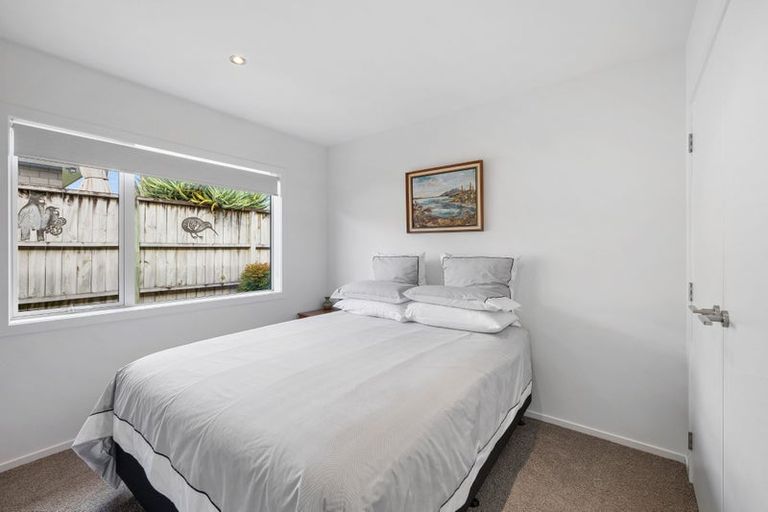 Photo of property in 92 Smart Road, Glen Avon, New Plymouth, 4312