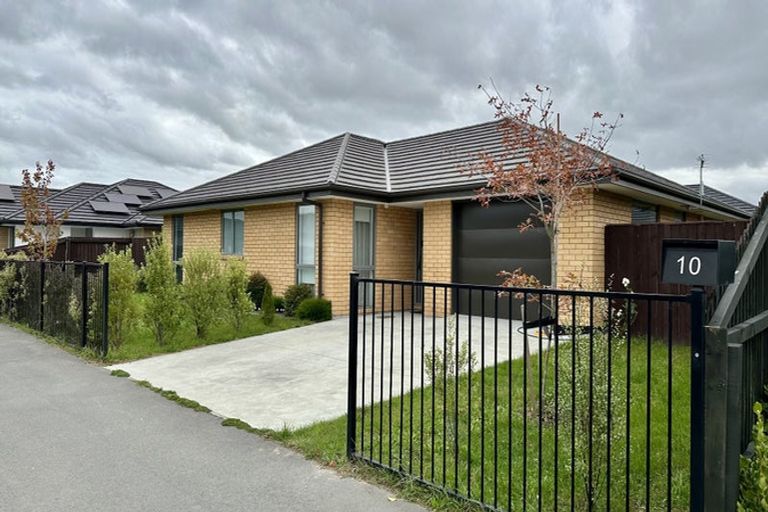 Photo of property in 10 Agathis Crescent, Wigram, Christchurch, 8025