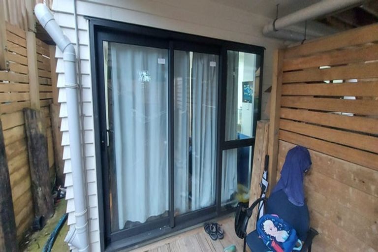 Photo of property in 20c Kohekohe Street, New Lynn, Auckland, 0600
