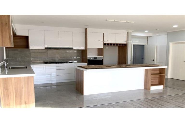 Photo of property in 15 Bruckless Drive, Flat Bush, Auckland, 2019