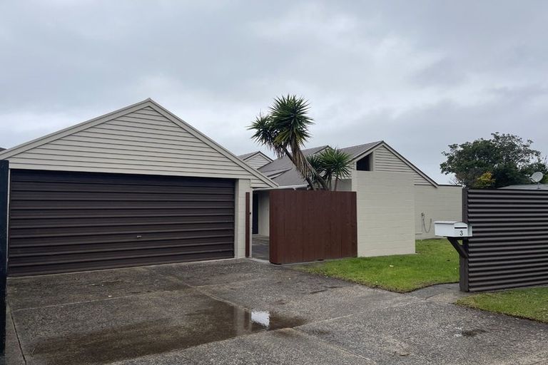 Photo of property in 3 Tahara Crescent, Mount Maunganui, 3116