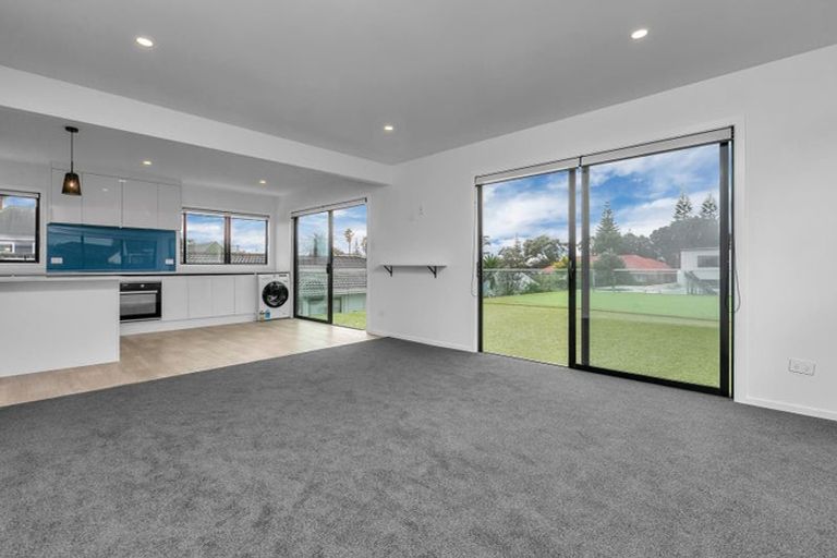 Photo of property in 7/19 Milton Road, Orewa, 0931