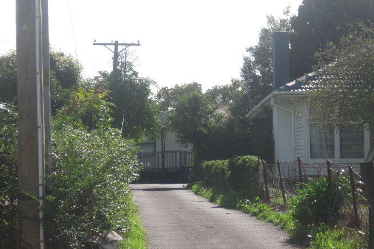 Photo of property in 25 Smythe Road, Henderson, Auckland, 0612