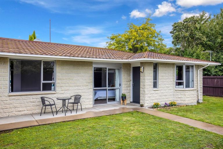 Photo of property in 51 Ambleside Drive, Burnside, Christchurch, 8053