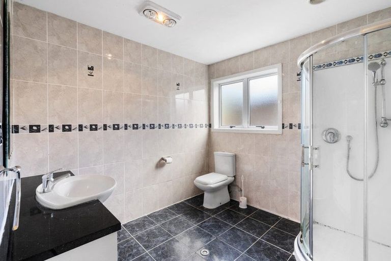 Photo of property in 1/33 Ashlynne Avenue, Papatoetoe, Auckland, 2025