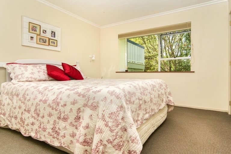 Photo of property in 11 Stafford Street, Westport, 7825