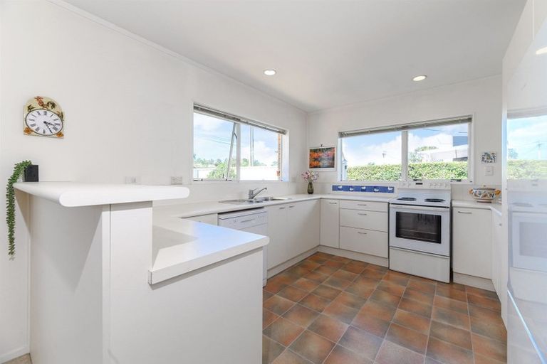 Photo of property in 1/89 Nile Road, Milford, Auckland, 0620