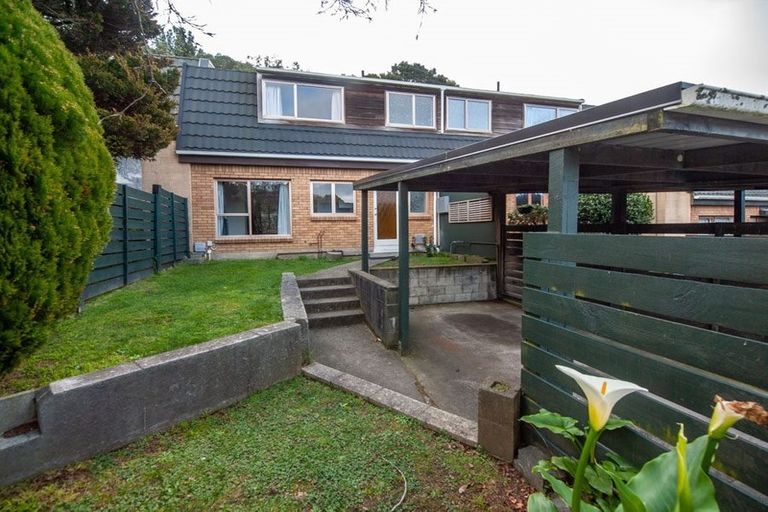 Photo of property in 93 Churton Drive, Churton Park, Wellington, 6037