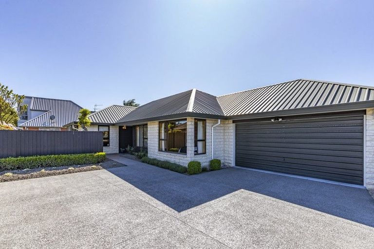Photo of property in 10 Ben Nevis Drive, Broomfield, Christchurch, 8042