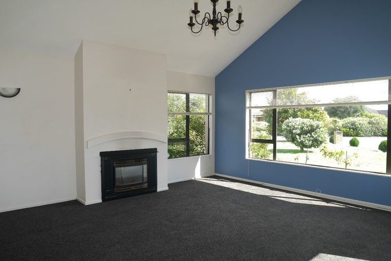 Photo of property in 8 Santa Teresa Court, Paraparaumu Beach, Paraparaumu, 5032