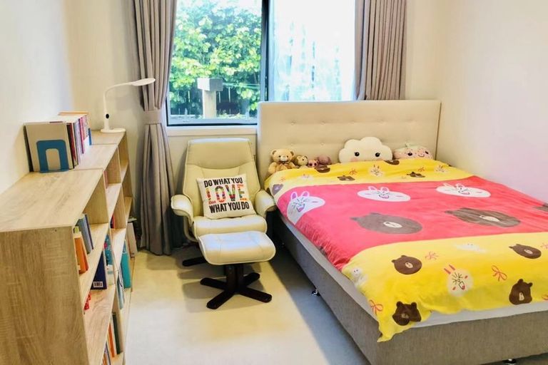 Photo of property in 11 Ian Gordon Lane, Orewa, 0931