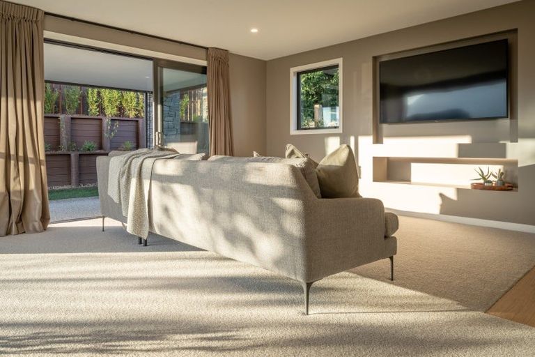 Photo of property in 18 Fenton Avenue, Wanaka, 9305