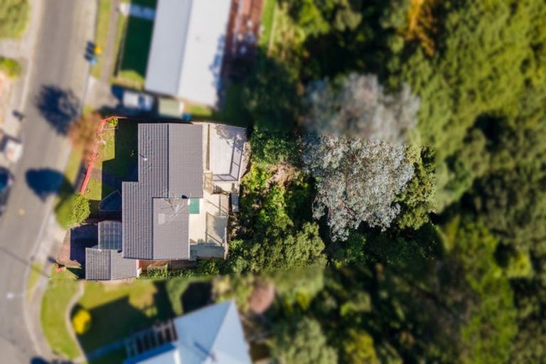 Photo of property in 15 Woolwich Close, Whitby, Porirua, 5024