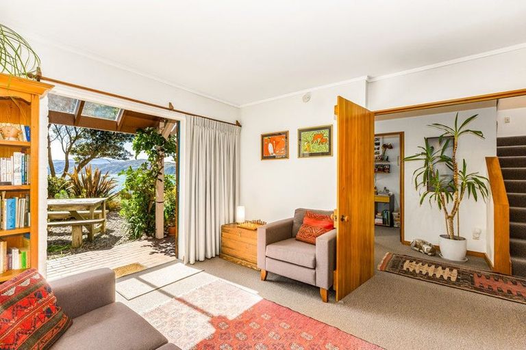 Photo of property in 146 Breaker Bay Road, Breaker Bay, Wellington, 6022