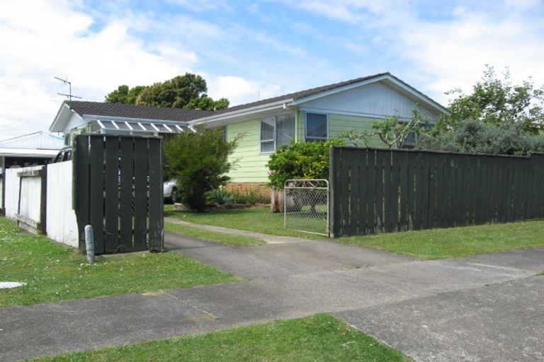 Photo of property in 4 Harwell Place, Mangere, Auckland, 2022