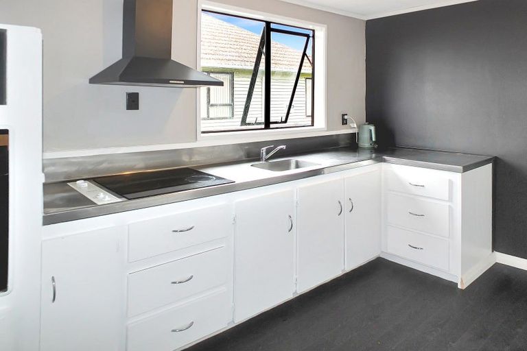 Photo of property in 8 Russell Street, Foxton, 4814