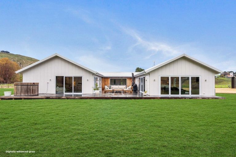 Photo of property in 2506 Kahuranaki Road, Elsthorpe, Havelock North, 4295