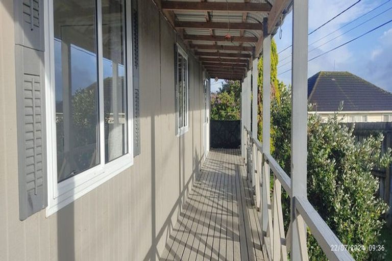 Photo of property in 2/112 View Road, Sunnyvale, Auckland, 0612