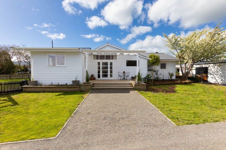 Photo of property in 48 Tay Street, Woodville, 4920