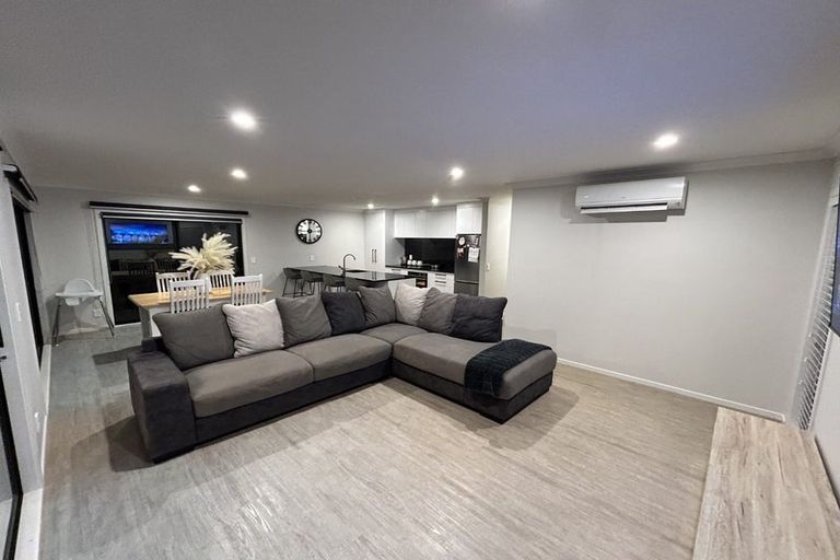 Photo of property in 17 Jack Vaughan Grove, Wainuiomata, Lower Hutt, 5014