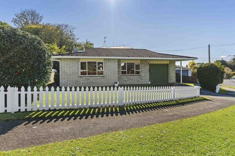 Photo of property in 20 Kenmore Street, Westown, New Plymouth, 4310