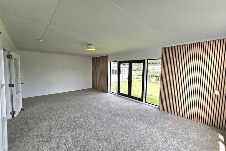 Photo of property in 40 Record Street, Fitzroy, New Plymouth, 4312