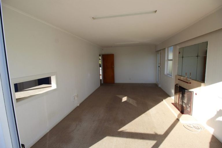 Photo of property in 30 Ranui Avenue, Ranui, Auckland, 0612