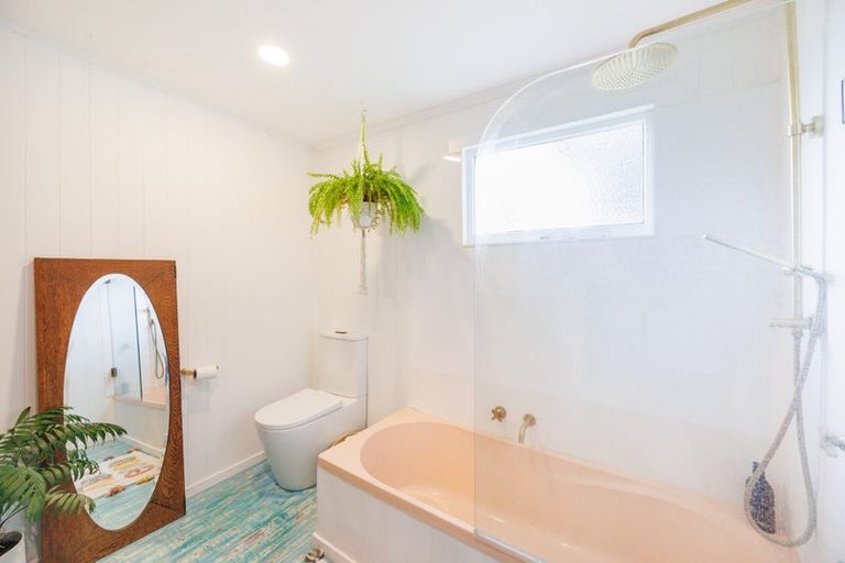 Photo of property in 16 Chrystal Street, Foxton Beach, Foxton, 4815