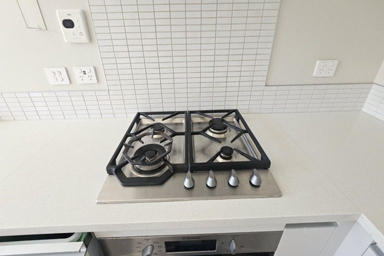 Photo of property in 6 Wai Place, Westgate, Auckland, 0614