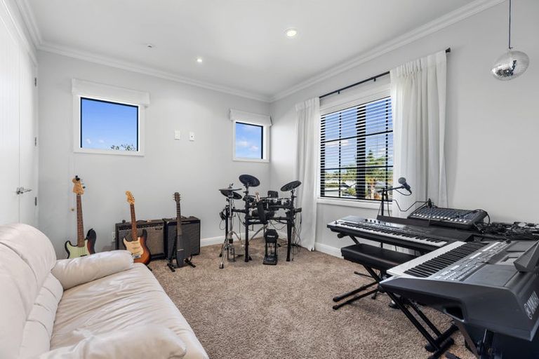 Photo of property in 166 Oriental Parade, Papamoa Beach, Papamoa, 3118