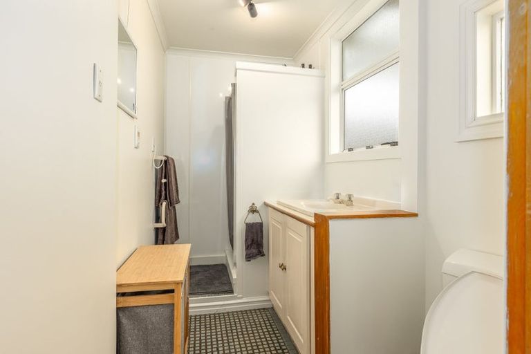 Photo of property in 12 Mahana Road, Paraparaumu Beach, Paraparaumu, 5032