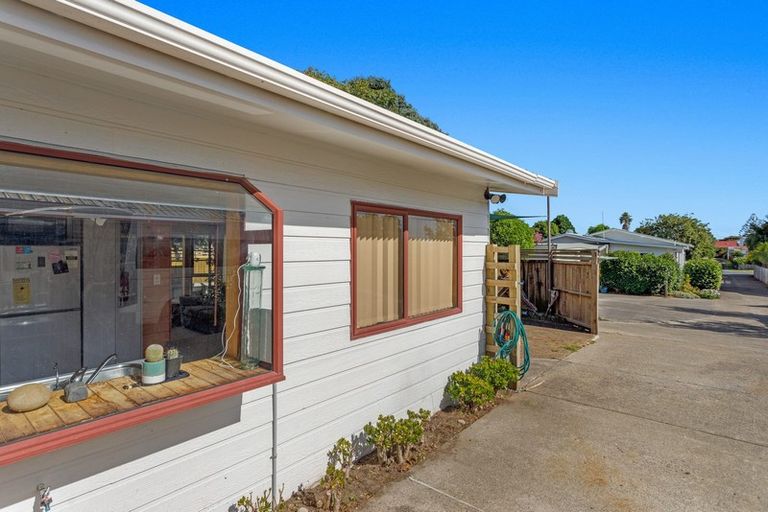 Photo of property in 19b James Street, Mangere East, Auckland, 2024