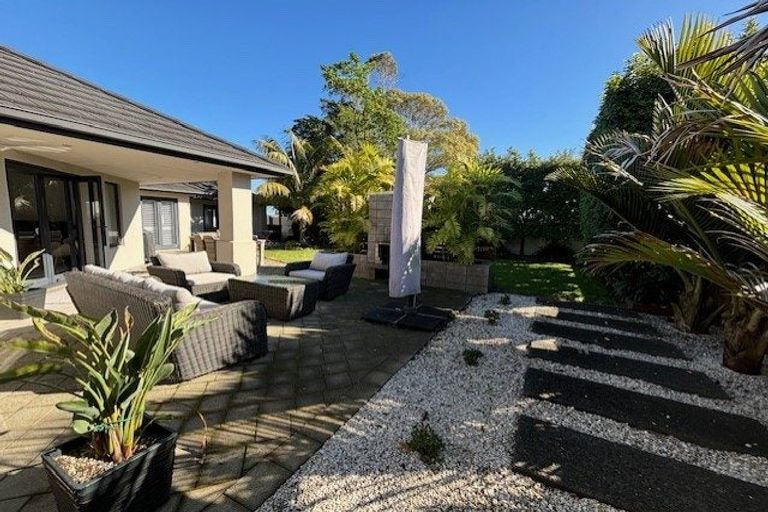 Photo of property in 72 Sovereign Drive, Papamoa Beach, Papamoa, 3118